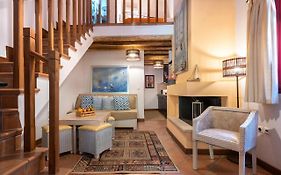 The Varos Residences Hotel